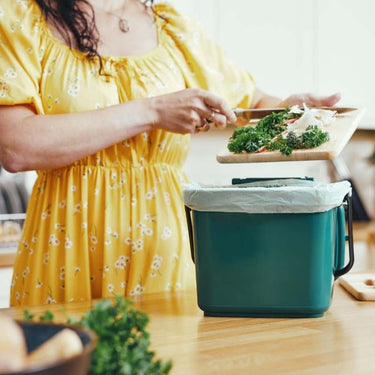Straight 5 Litre Green Kitchen Caddy | In Situ Shot