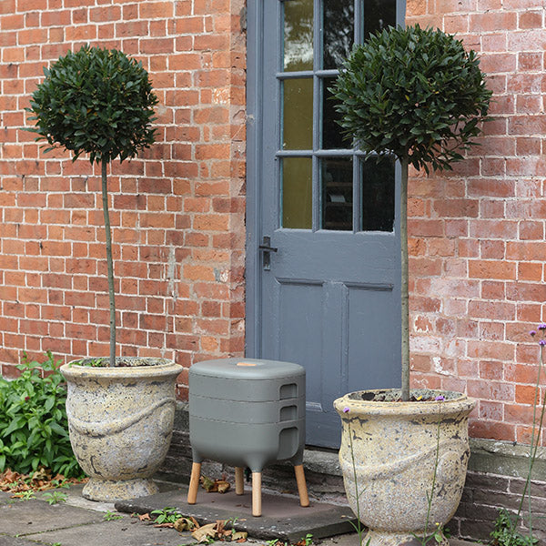 Urbalive Grey Worm Farm + Starter Kit + Worms